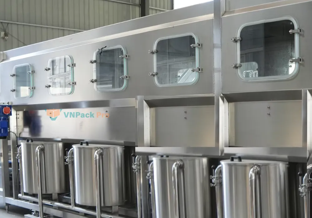 Chiết rót linh hoạt với mọi quy mô bằng máy chiết rót QGF-900