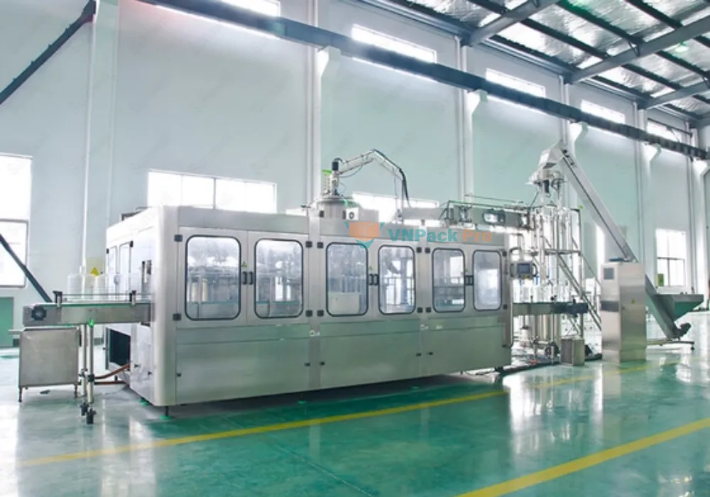 Công đoạn chiết rót nước uống mang đến sự tiện lợi trong quy trình sản xuất
