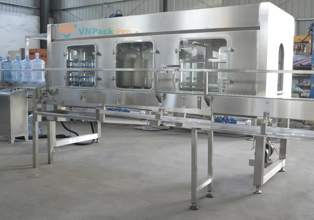 Sản phẩm chiết rót QGF-900 3 trong 1 nước uống đóng chai tinh khiết